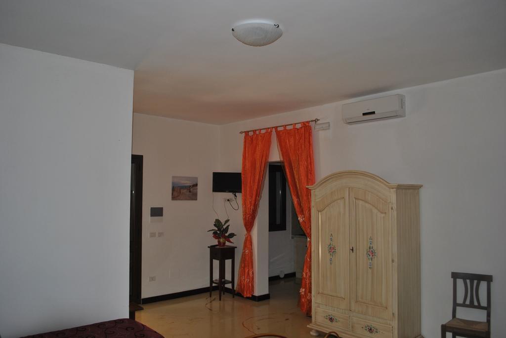 Tenuta La Spezia Carpignano Salentino Bagian luar foto