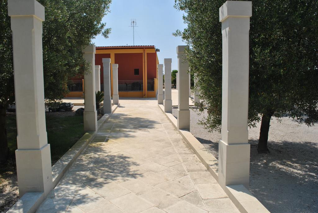 Tenuta La Spezia Carpignano Salentino Bagian luar foto